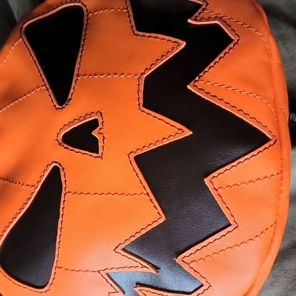 Goth Pumpkin Harness Transformation Bag - Picture 7 of 8